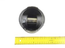 Piston motor cu diametrul de 10 cm și înălțimea de 10 cm