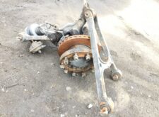 Butuc Roată cu Disc de Frână pentru Axa Față Dreapta Bova - Cod 77700285