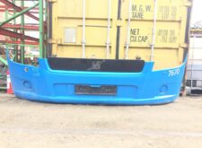 Bară de protecție frontală originală Volvo albastră, model 7670