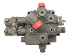 Distribuitor hidraulic pentru volvo rm272 1602-002677