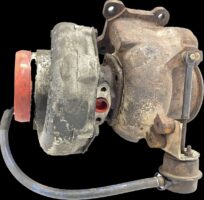 Turbocompresor Scania 1520028 572759-13, uzat, deteriorat, necesită recondiționare