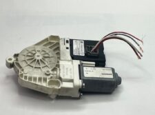 Motor regulator de geam dreapta Renault 84062949 7484062949 7482907377 82907377