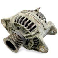 Alternator Volvo pentru Camion 21429787, 85003357, 85009357, 85020824, 85026824, 20409420, 20466317, 20849352, 5010589551, 20409240, 20849351, 21429786, 85020820, 7421429789, 7420862899, 85003-21