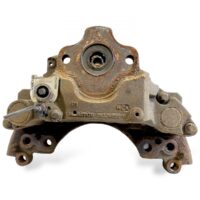 Etrier de frână față stânga pentru Volvo (Coduri: 20523553, 20526990, 20982064, 21487594, 20982100, 21024417, 20706903, 20527330, 7421487684, 21487684)