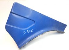 Capac plastic albastru între cabină și apărător noroi spate dreapta Scania