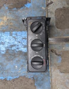 Comutator climatizare mercedes atego a9408200097 1 Comutator climatizare mercedes atego a9408200097