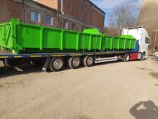 Container Abroll de Culoare Verde pentru Transporturi Grele pe Platformă Auto