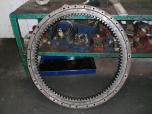 Coroană de rotire pentru caterpillar 12