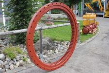 Coroană de rotire pentru utilaje grele - model RH9