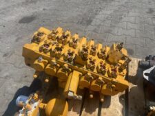 Distribuitor hidraulic pentru excavator - 11 secțiuni