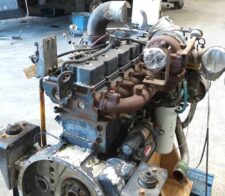 Motor Diesel Cummins C8.3 300 CP
