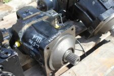 Pompa hidraulică Liebherr A6VM140 nr. 11007417 pentru Liebherr 576, second hand