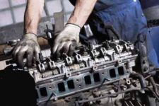 Reparații motoare pentru miniexcavatoare Case și Caterpillar
