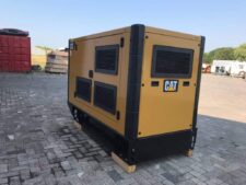 Generator de curent caterpillar 65 kva, motor cat c3. 3, an 2022, panou de control, cutie silențioasă, rezervor