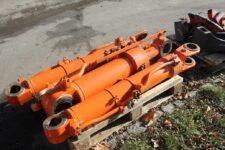 Cilindri Hidraulici Portocalii pentru Hitachi ZW310