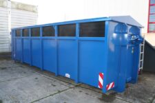 Container Abroll Albastru pentru Transport Deșeuri Reciclabile