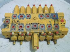 Distribuitor hidraulic Komatsu PC200-8