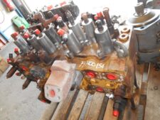 Prima pagină 13 Distribuitor hidraulic pentru jcb js 330 - cod 71700156