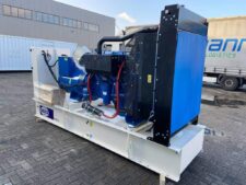 Generator de curent FG Wilson 400 kVA cu motor Perkins, fără carcasă, an 2022, nou, cu garanție