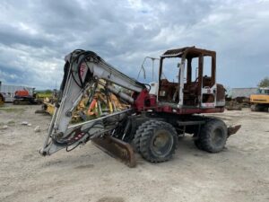 Dezmembrăm excavator takeuchi tb175w – avariat