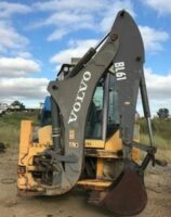 Braț excavator Volvo BL61 pentru buldoexcavator
